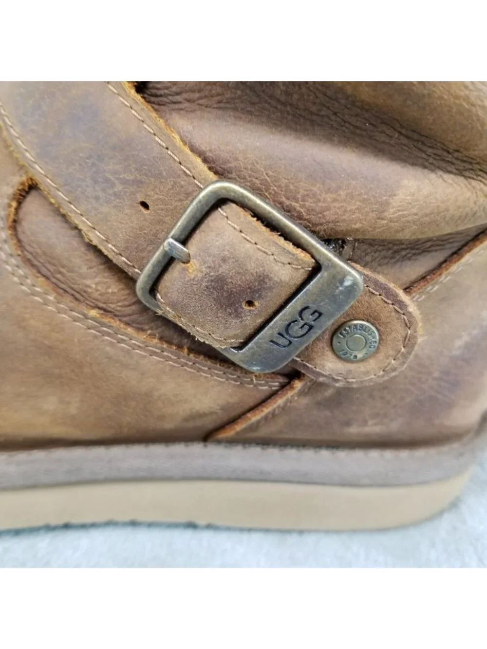 UGG Shoes Womens Size 7 Brown Leather Sutter Buckle Shearling Boots *Read*